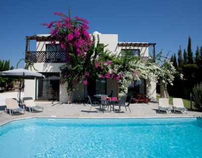 Near the Beach! 4 BDR Luxury Holiday Villa in Kissonerga-Coral Bay, Paphos
